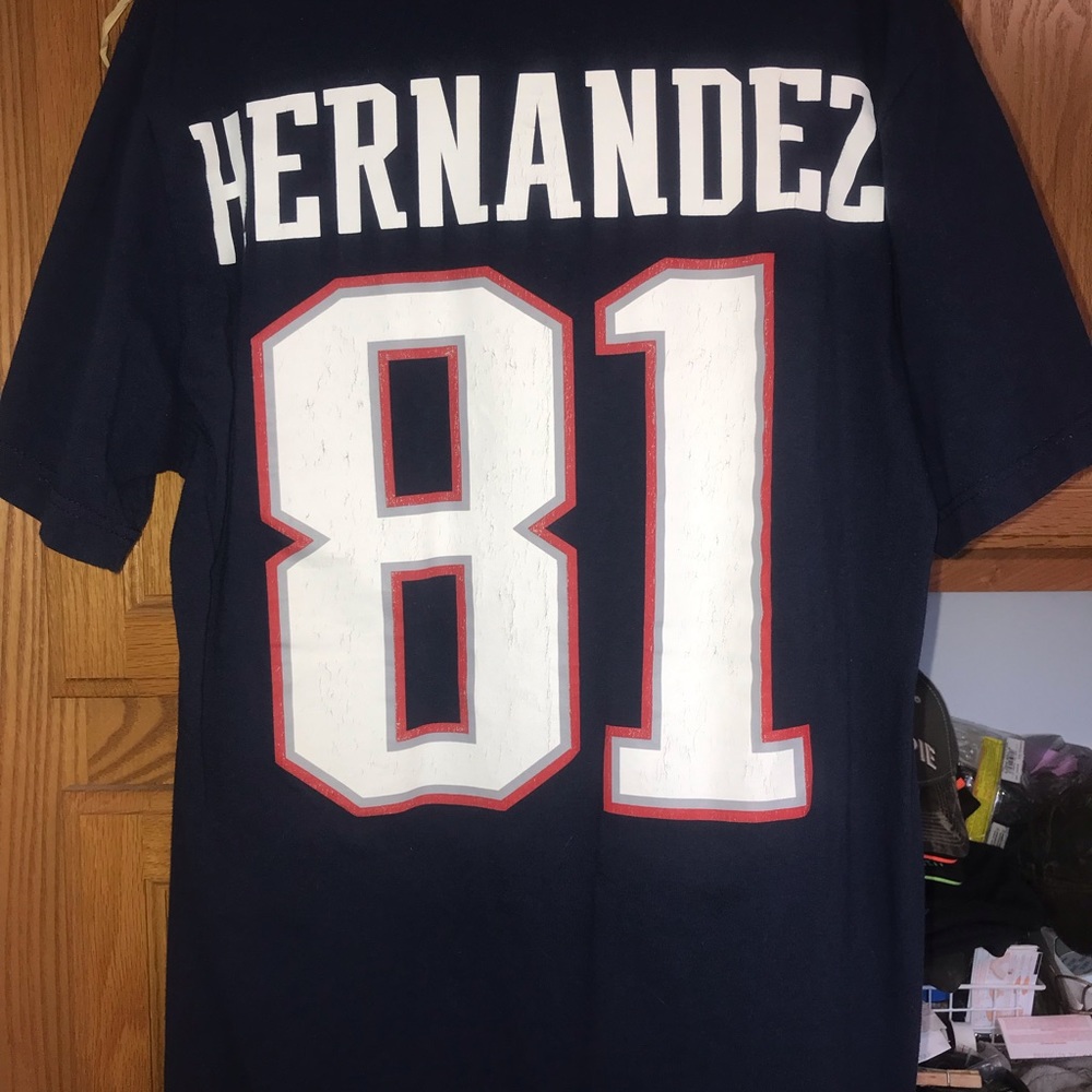 Aaron Hernandez t shirt